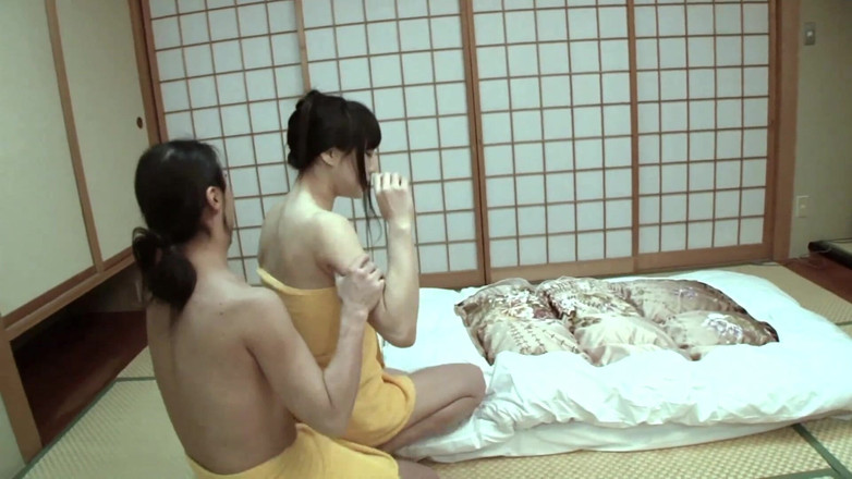 Strix: T-back - wanita dewasa toket besar yang pengen kamu entot