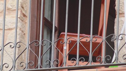 Lissa Brown: Сосед шпионит за мной и шантажирует, чтобы я загрузил это