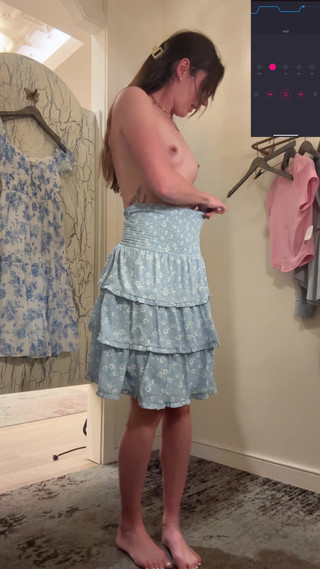 Nadia Foxx: Tvrdě stříkám v šatně !!