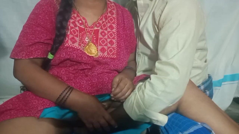 Priyanka314: Mătușă indiană Kerala Mallu face sex cu un băiat