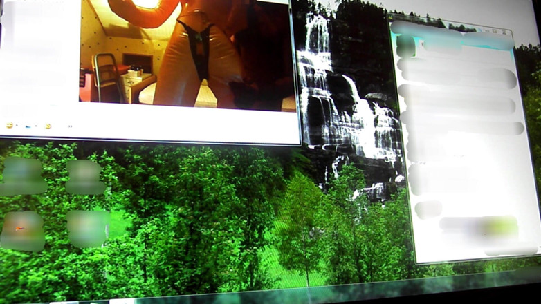 Mark Hannes: Sexdoll Fuck Masturbace Živě na Skype