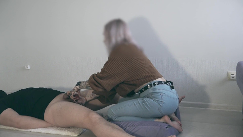 Amateur_fetish: cbt 1 | Taşak sıkma ve yumruk sokma