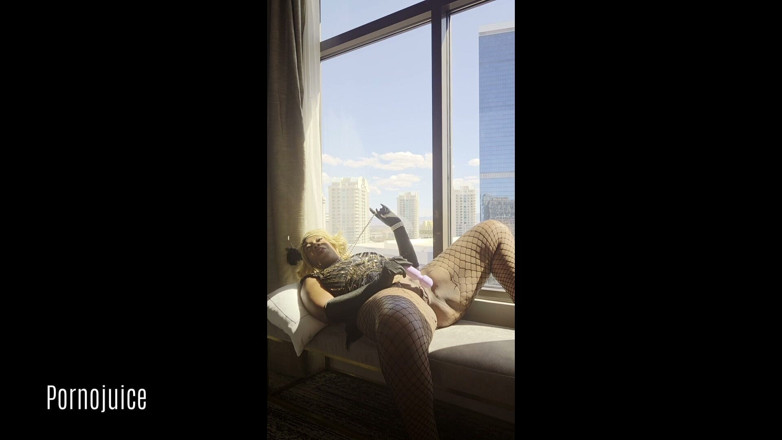 PornoJuice Faphouse: Shanice Luv Is the Happy Dancing Flapper Short Version