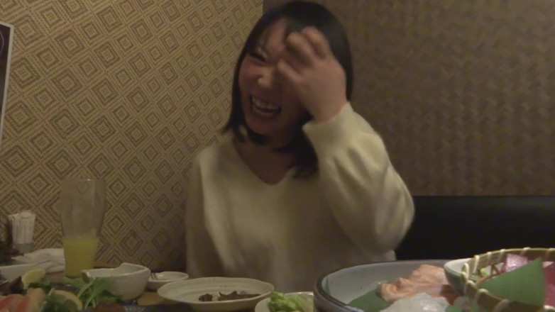 Caribbeancom: Prsatá asijská děvka miluje creampie