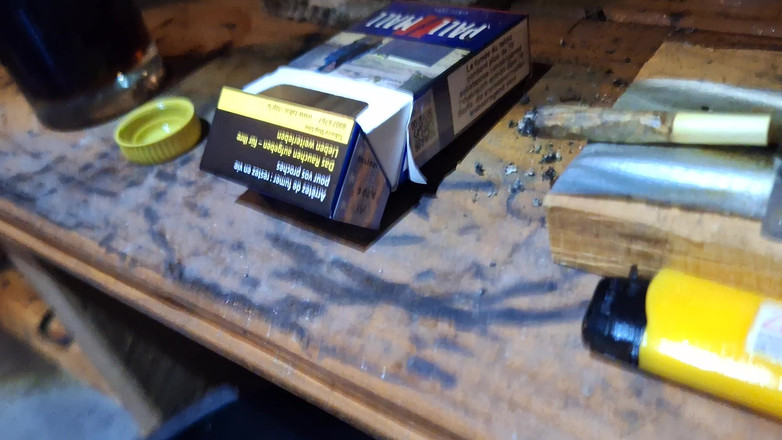 SteveSmokeHolland: Shed session #2 anal vibratör, göt tıkacı, yarak sokma ve meme...