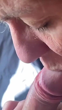 Hiszpański MILF Sex oralny, spust w ustach