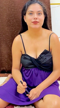 L'insegnante sexy indiana e la giovane bella ragazza vergine giocano in una fantasia sexy quando nessuno a casa film completo