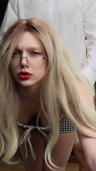 The Servant Hard Fucked an Impudent Visitor Right on Her Terrain
