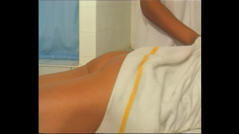 Cinema X: Vintage lesbisk knull med sexig massage