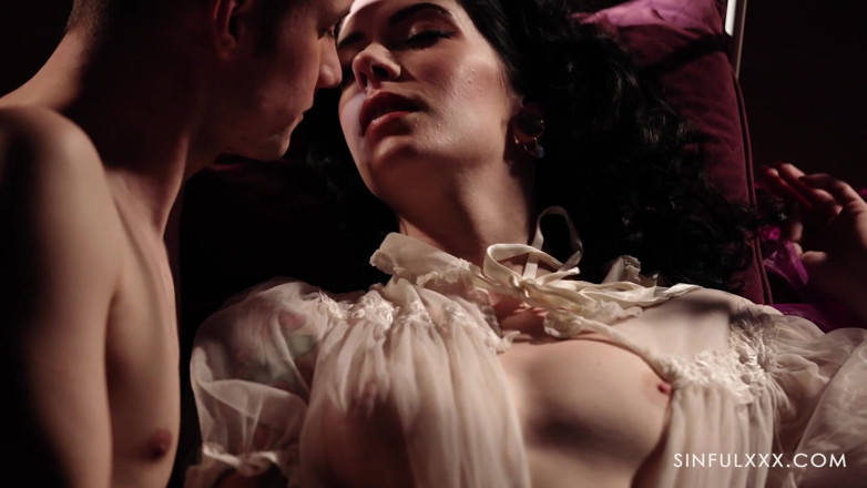 Sinfulxxx: Vixens retro al Anei 3 de sinfulxxx