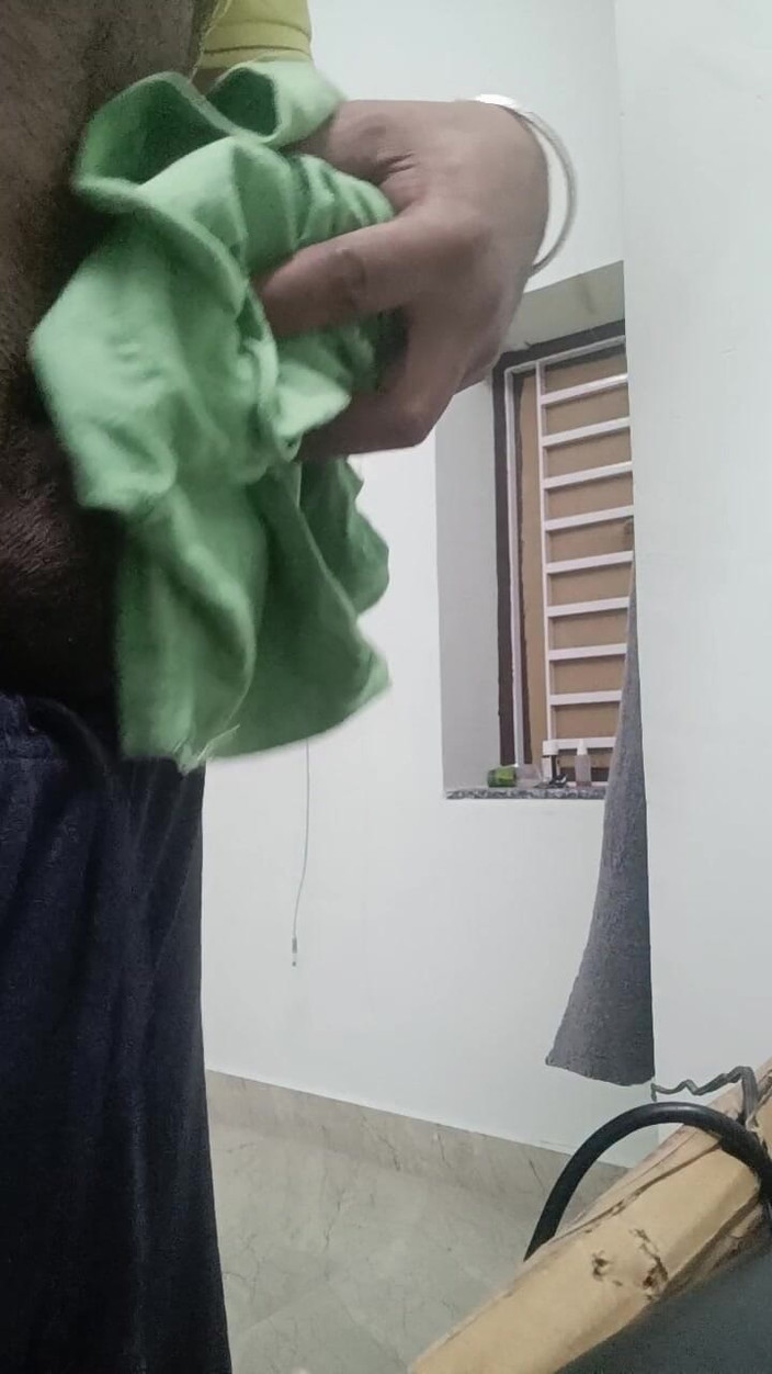 Rajasthani-old-lover: मेरे पड़ोसी सौतेली बहन की मालिश करने और दूसरी बार स्पैम लेने के बाद हस्तमैथुन करना