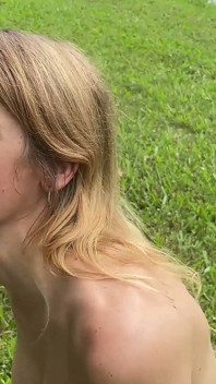 Blowjob tepi danau