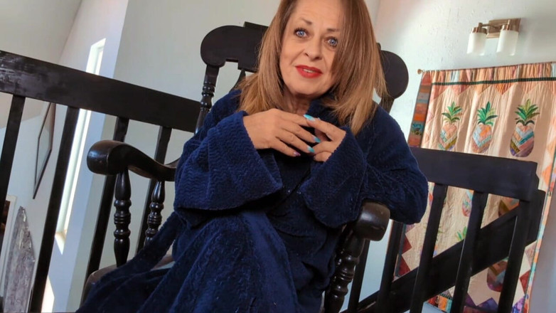 Little Linda: Sürtüğünle tek başına boşal