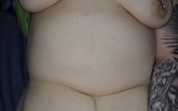 UK hotrod: Missionärsex spermapaj med stora studsande bröst
