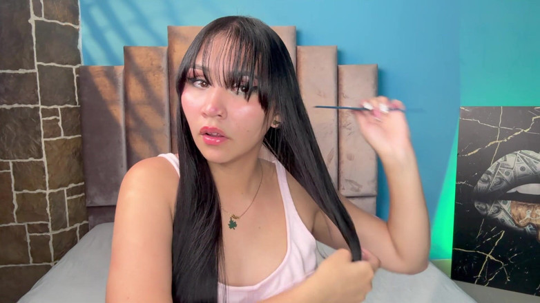 Angellkink: I Combed My Hair Like a Good Girl