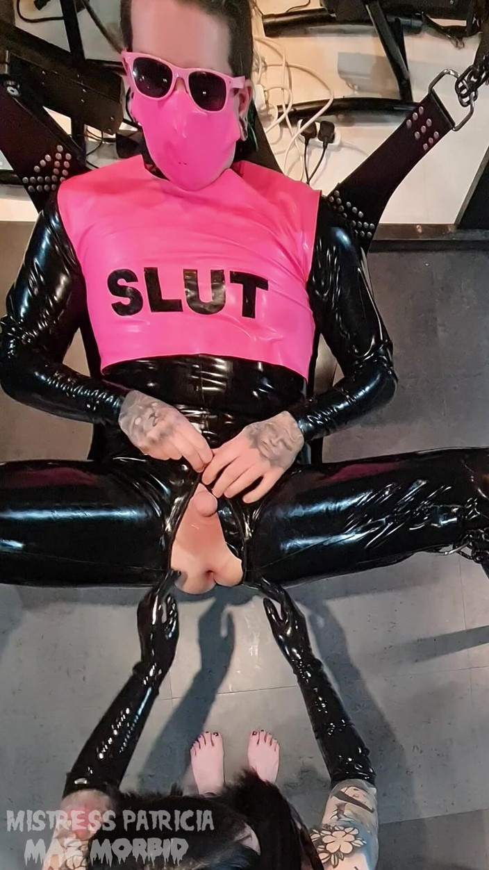 KinkyFemdomTV: Hluboký trénink nahoře s paní Patriciou