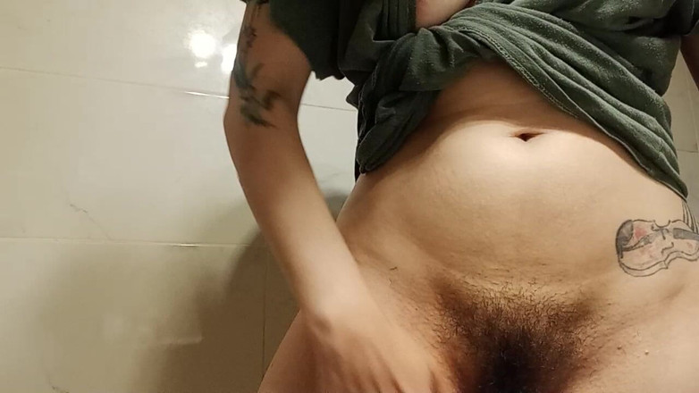 Akasha7: परफेक्ट लड़की अपनी चूत ठीक कर रही है