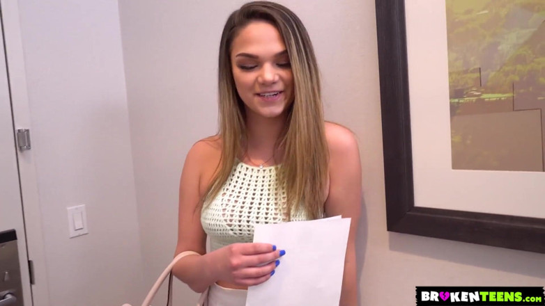 Broken teens: Brokenteens - hübsches teen athena Faris schwängert vom vermieter