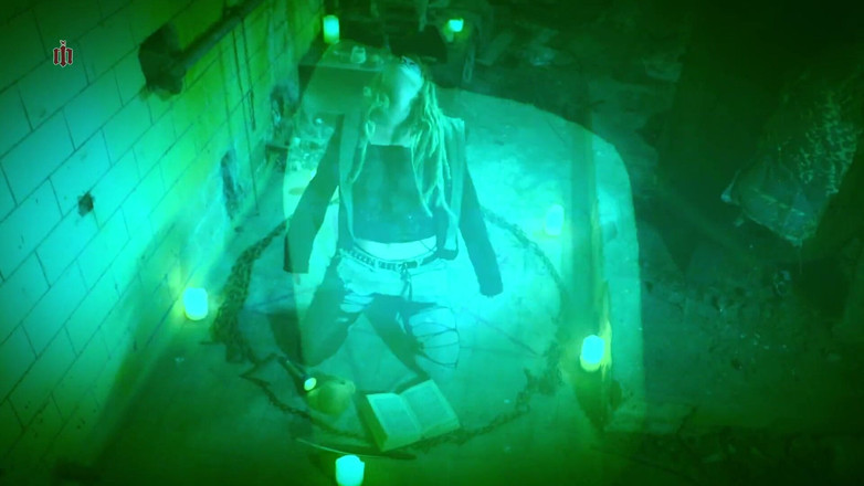 Inquisition and prison world: Ragazza strisciante al guinzaglio - Dark House 2 #1