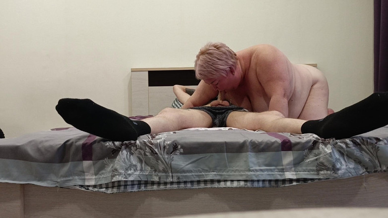 Zona901: Mẹ kế của tôi với bộ ngực to bú cu...