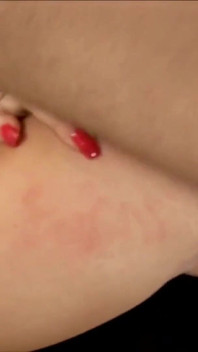 Zarina, una bella ragazza del college viene insegnata nel sesso