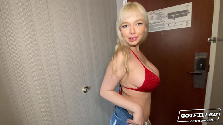 Got Filled: Jessica Starling'de bir yarağı sıkıştırıyor