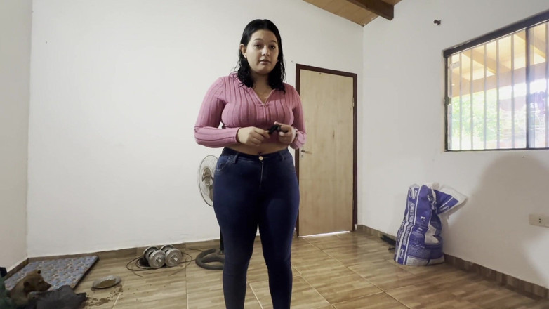Sashasweet: Un beau-fils jouit sur les seins de sa belle-mère