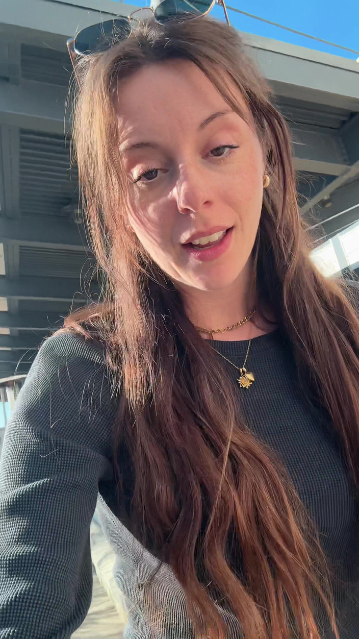 Nadia Foxx: 밖에서 사정할 수 있는 좋은 장소 찾기!