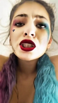 Eerste Harley Queen cosplay seks eindigt met een enorme creampie in 18-jarige Yoya Grey pov