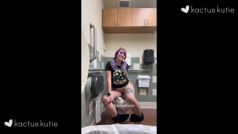 Kactus kutie: July 2023 Pee Compilation