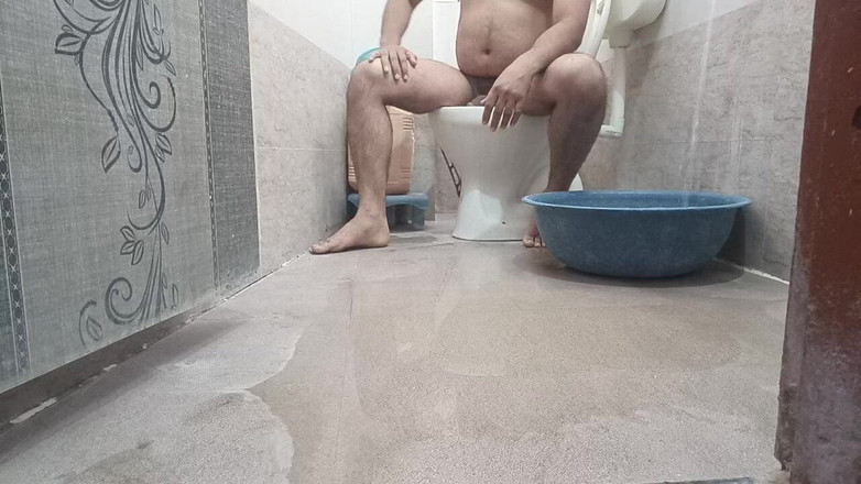 LovedSunsine1990: 알몸으로 목욕을 즐기는 또 다른 무언가가 있습니다.