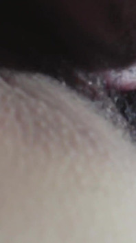 Leccare questa miLF in minigonna fino a quando non viene