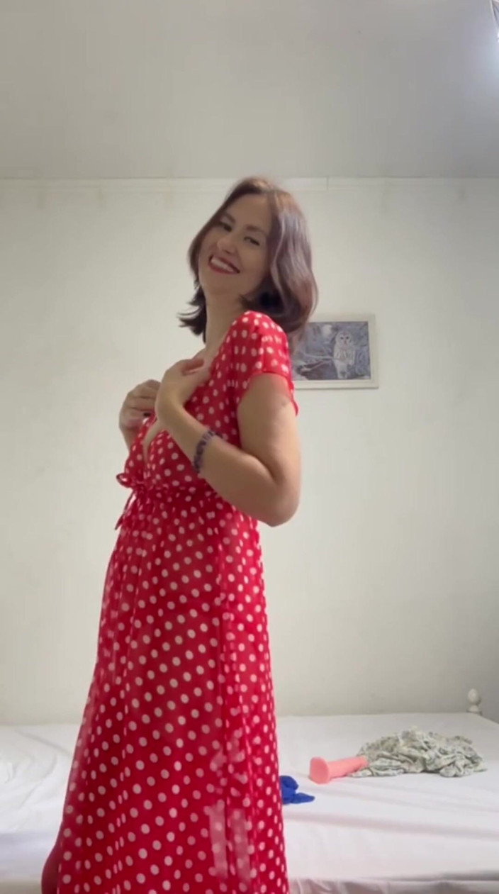 ANGELA_LADY: Cewek sange ini pengen dientot habis-habisan sampai kering