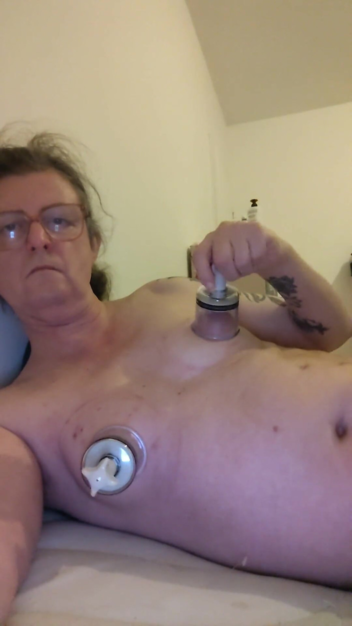 Alexia_mtf: Sự đau đớn kích thích tôi