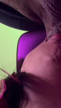 Metromammis - Delivery Girl Gets All the BBC She Wants