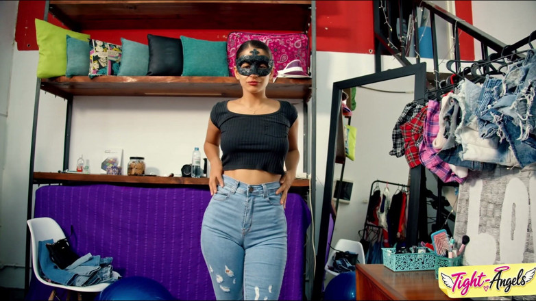 Tight Angels: Winona 001 - sıkı melekler - harika vücut! Kabarık amcık amcık! Mükemmel göt!...