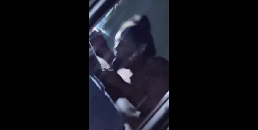 Kendale: TANTE SEKSI NYEPONG KONTOLKU ENAK BANGET SAMPAI AKU MUNCRAT DUA...