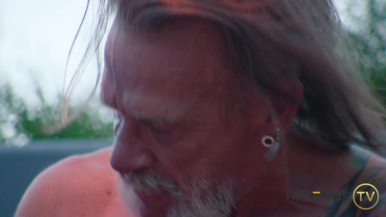 Himeros.tv: Sekitar Api