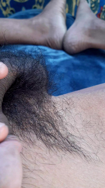 Che: Melancap zakar hitam lembut , mengurut lelaki India berkongkek