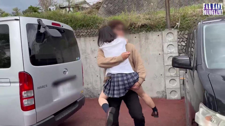Far East pornography: Zvednutý tah Frenzy s hladkou těsnou kráskou tvrdě poskakující v...