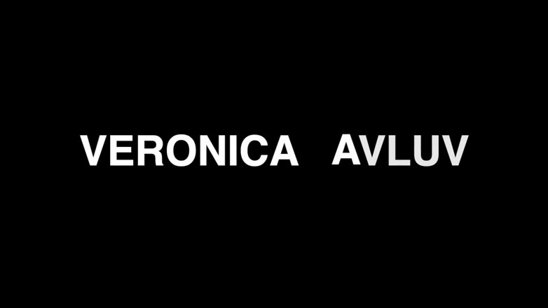 Estelle and Friends: Veronica Avluv zou graag de reet van Chris Strokes willen...