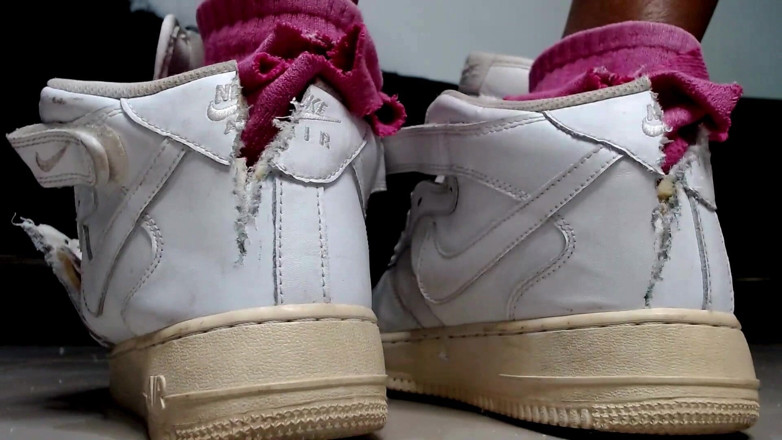 Maeling: Orgasmo de Nike, destrucción pies, crecimiento - hulk feet, fetiche de...