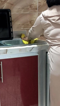 Egípcia Sharmota Molhe Sua Buceta Na Cozinha Árabe Grande Mulher