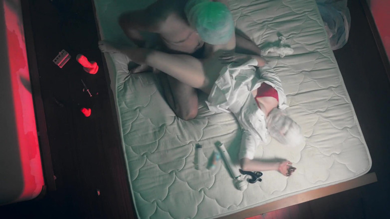 Nimfomanhub: 후장 환자를 따먹는 지옥 좀비 의사. 대물 자지에 따먹히는 거유 밀프 할로윈