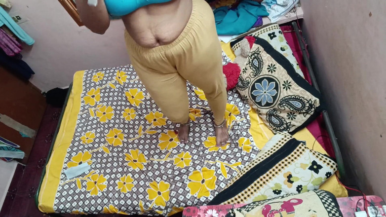 Reshmahotever: Sexy výstřik do zadku kamarádky mé ženy