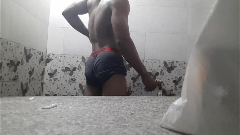 Wheyincognito: Horny Boy in the Bathroom Showering