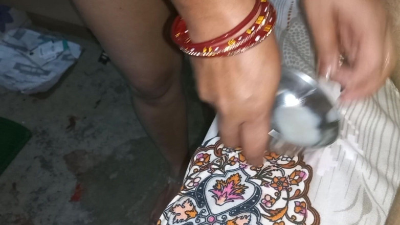 Manjushukla: Nová přítelkyně kouří