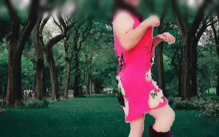 Kitty_Cross: Park Sexy Dancer Ladyboy Male to Female Crossdresser