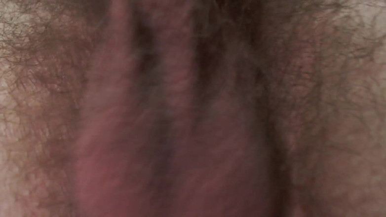 Hunky time: Ein Haariger Alpha Und Seine Verschwitzten, Haarigen Bereiche.