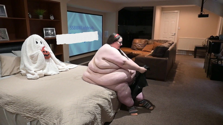 SSBBWLadyBrads: Ssbbw bộ đồ da đen béo gợi cảm